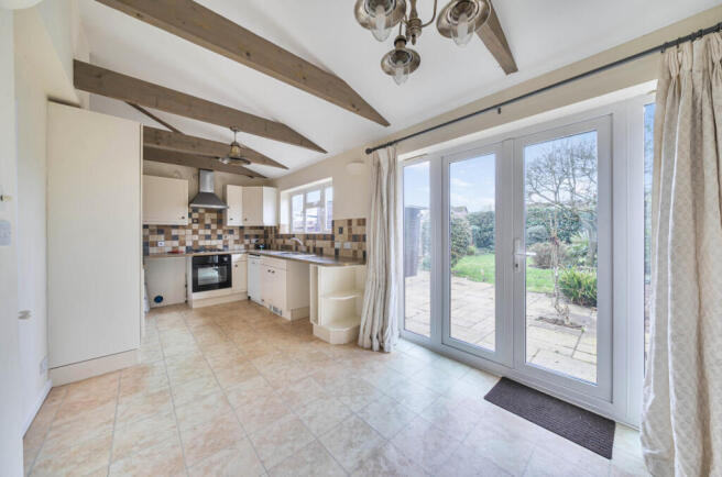 Chapel Close, Toddington, Dunstable photo 4