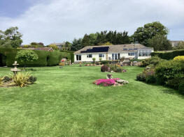 Lynwood, Moor Road, Leyburn DL8 5DH