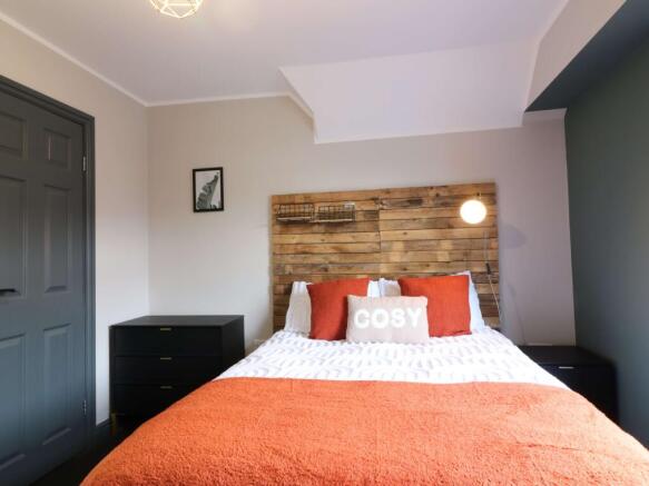 Ridgeway House Room 5 4.JPG