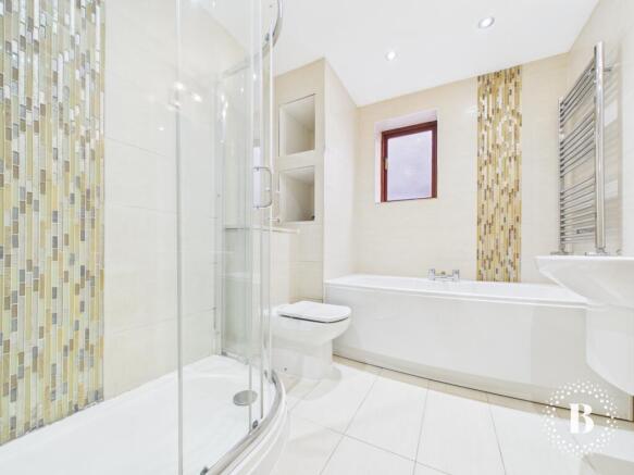 3 bed Semi-Detached to rent Image 9