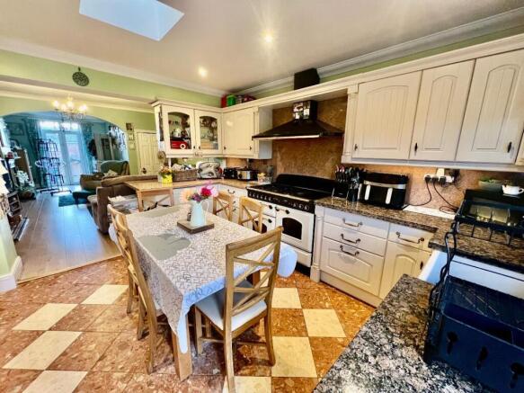 Kitchen/Breakfast Room