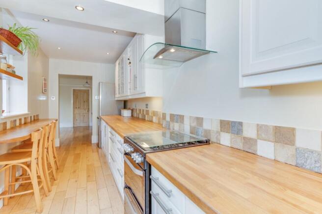 4 bed Terraced for sale Image 8