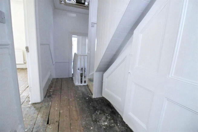 5 bed Terraced for sale Image 7