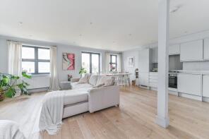 Flat 5, Hawkins House, Beardell Street, London SE19 1TP