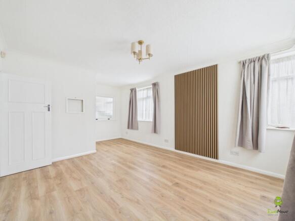 CAM02615G0-PR0170-STILL004