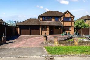 37, Four Acre Coppice, Hook RG27 9NF
