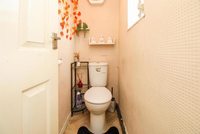 3 bed Semi-Detached for sale Image 7