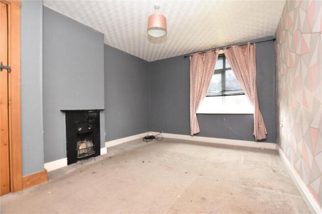 3 bed Semi-Detached for sale Image 7
