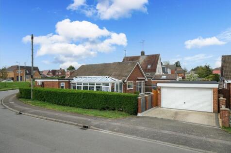 Seamons Close, Dunstable, LU6