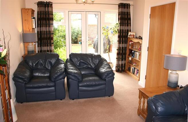 sitting room2b.JPG