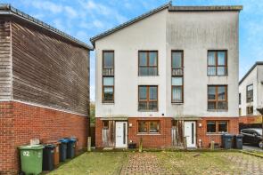 90, Great Mead, Chippenham SN15 3QJ