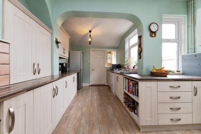 5 bed Terraced for sale Image 6