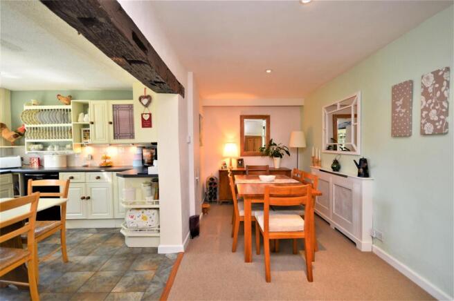 21 Dining Kitchen 2 Bramble.JPG