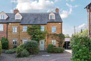 10, Bloxham Court, Banbury OX15 4FL