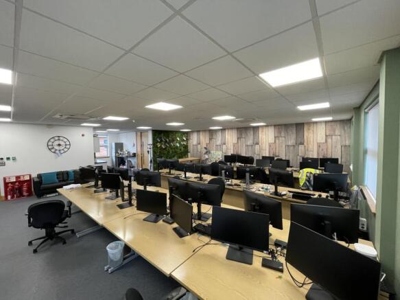 Unit 2  Winnersh Fields 2.JPG