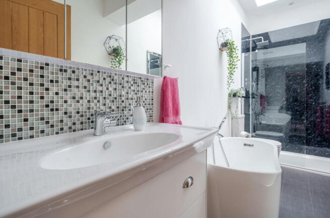 Ensuite