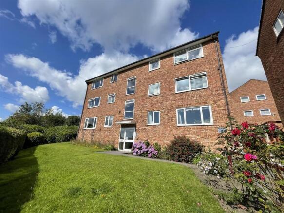 2 bed Apartment to rent Image 9