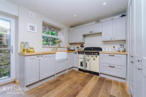 27, New Row, Colne BB8 8BS