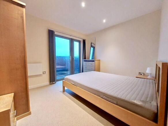 1 bed Apartment to rent Image 10
