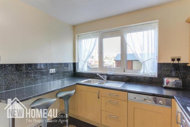KITCHEN: