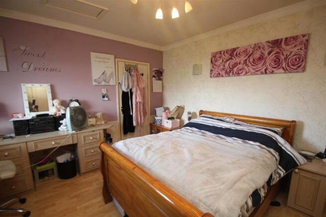 Bed 1.JPG