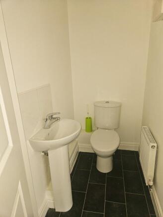1 bed Semi-Detached to rent Image 4