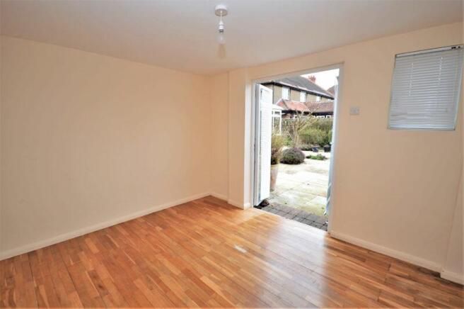 GARDEN ROOM