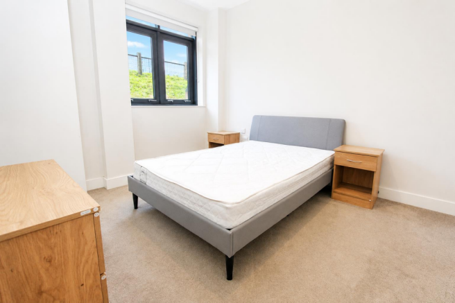 2 bed Flat to rent Image 4