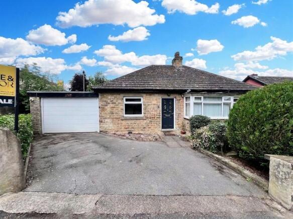 3 bed Detached Bungalow for sale in huddersfield
