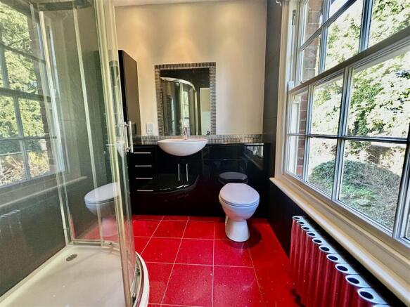 ensuite3.JPG