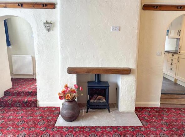 2 Bed Cottage, Keighley