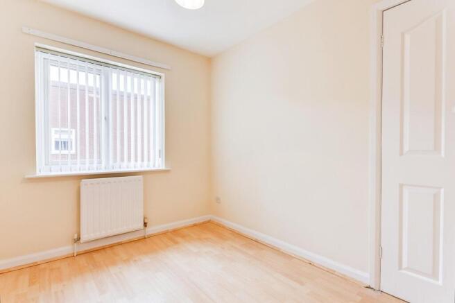 3 bed Semi-Detached to rent Image 5