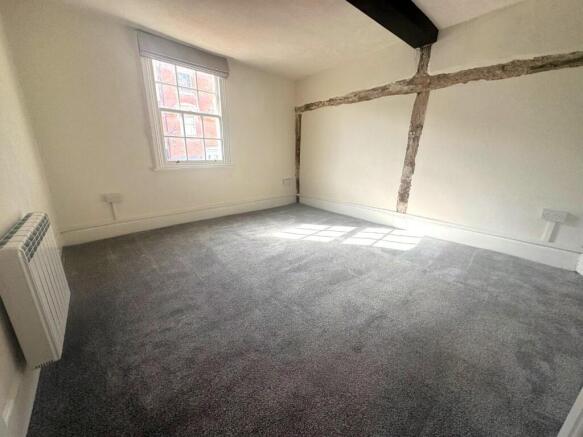 Living room pic 1.jpg