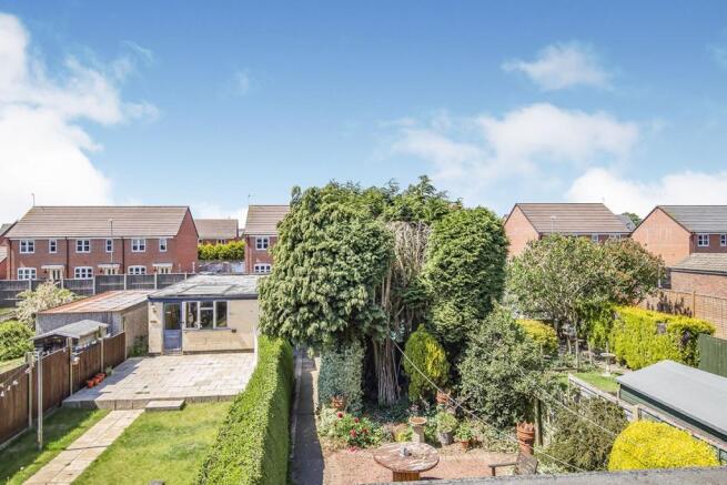 Large Gardens Front