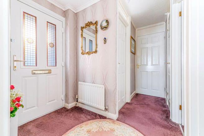 Silverberry Road, Worle - HANDY LOCATION  photo 4