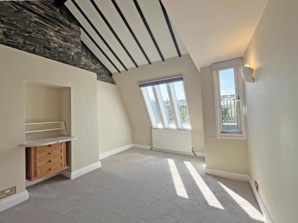 Nelson Gardens 1L - Bedroom Front.jpg