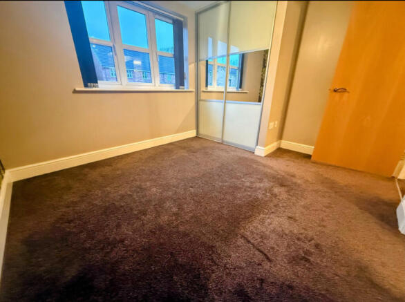2 bed Flat to rent Image 6