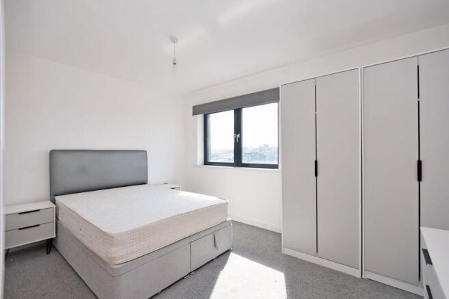 2 bed Apartment to rent Image 6