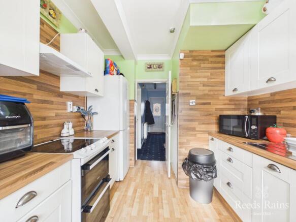3 bed Semi-Detached for sale Image 10