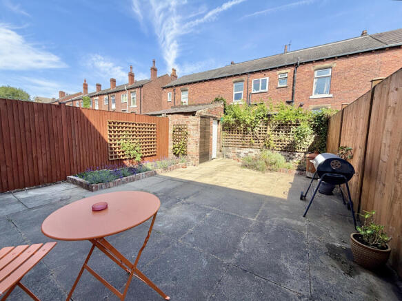 3 bed Terraced for sale Image 12