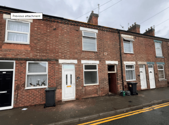 2 bed terraced house to rent Bearwood Hill Road,
