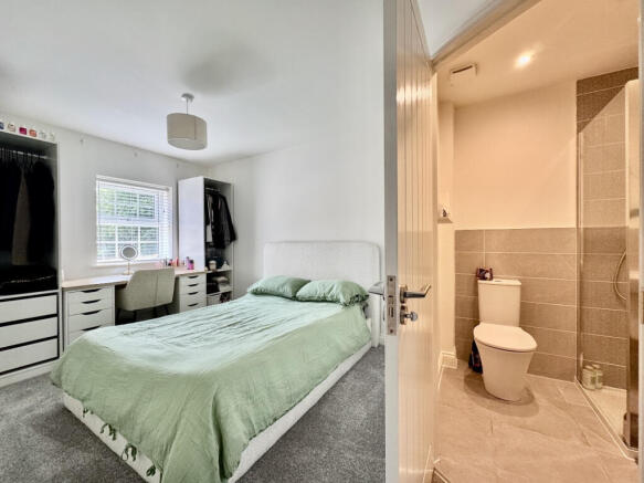 3 bed Semi-Detached for sale Image 12