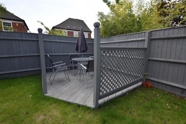 rear garden3.JPG