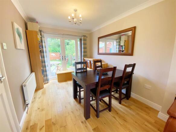 Dining Area.jpg