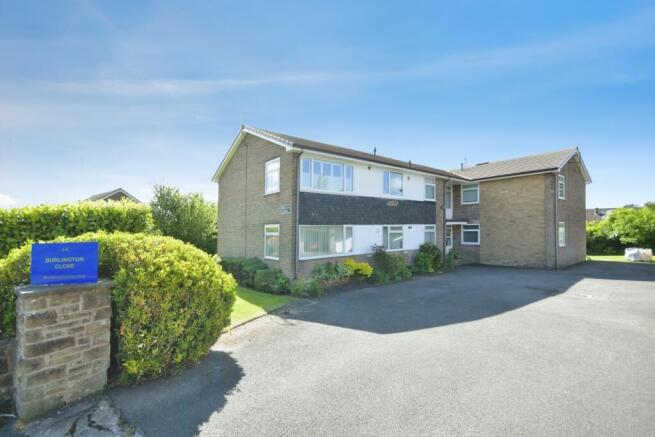 3 bed Flat for sale Image 7