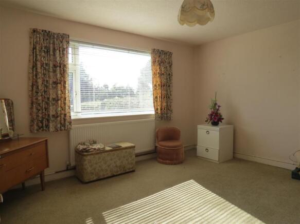 Bedroom: