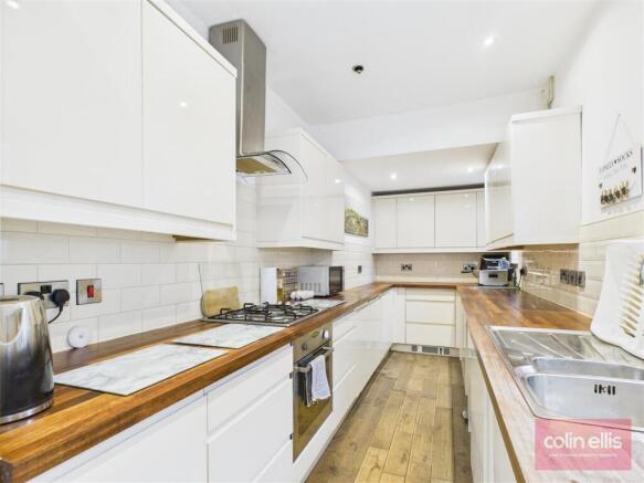 2 bed Terraced for sale Image 6
