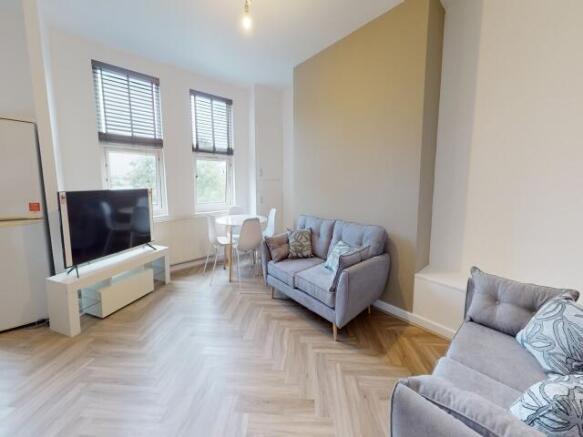 4 bed Not Specified to rent Image 7