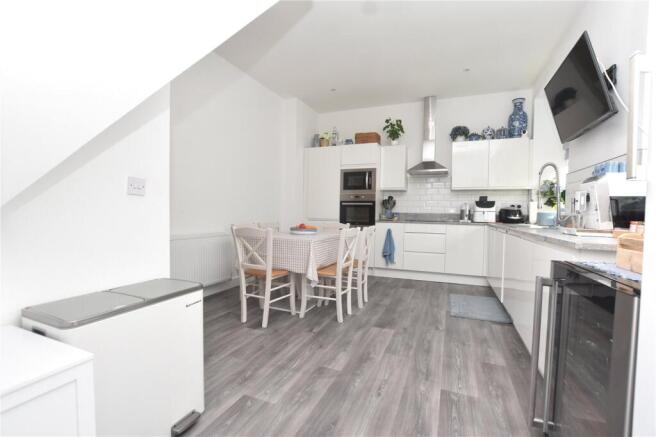 3 bed Town House for sale Image 4