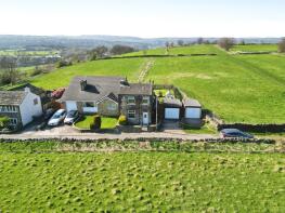 19, Hall Bower, Huddersfield HD4 6RR